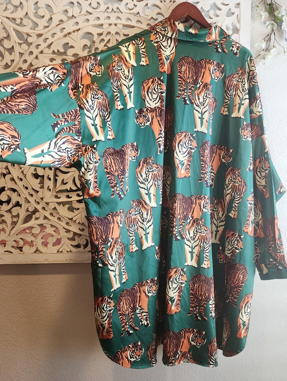 DRESS IN LALA TIGER PRINT ROYAL SATIN TOP IN EMERALD SIZE XXL NWOT - Picture 11 of 16